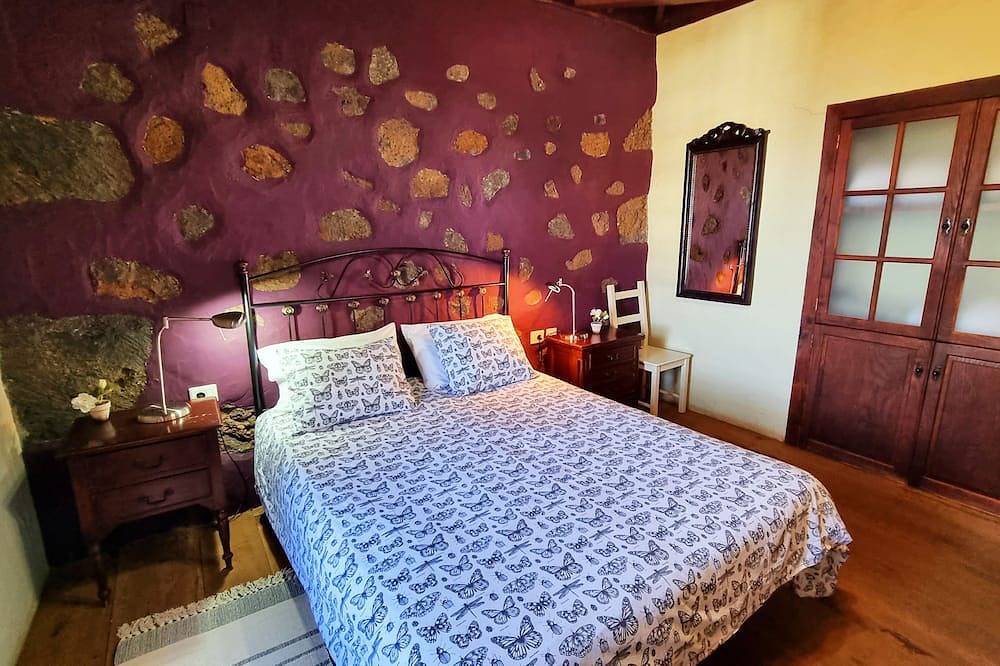 Casa Federico , rodeada de pinares y viñedos en Puntagorda, isla de La Palma in El Fayal, Puntagorda