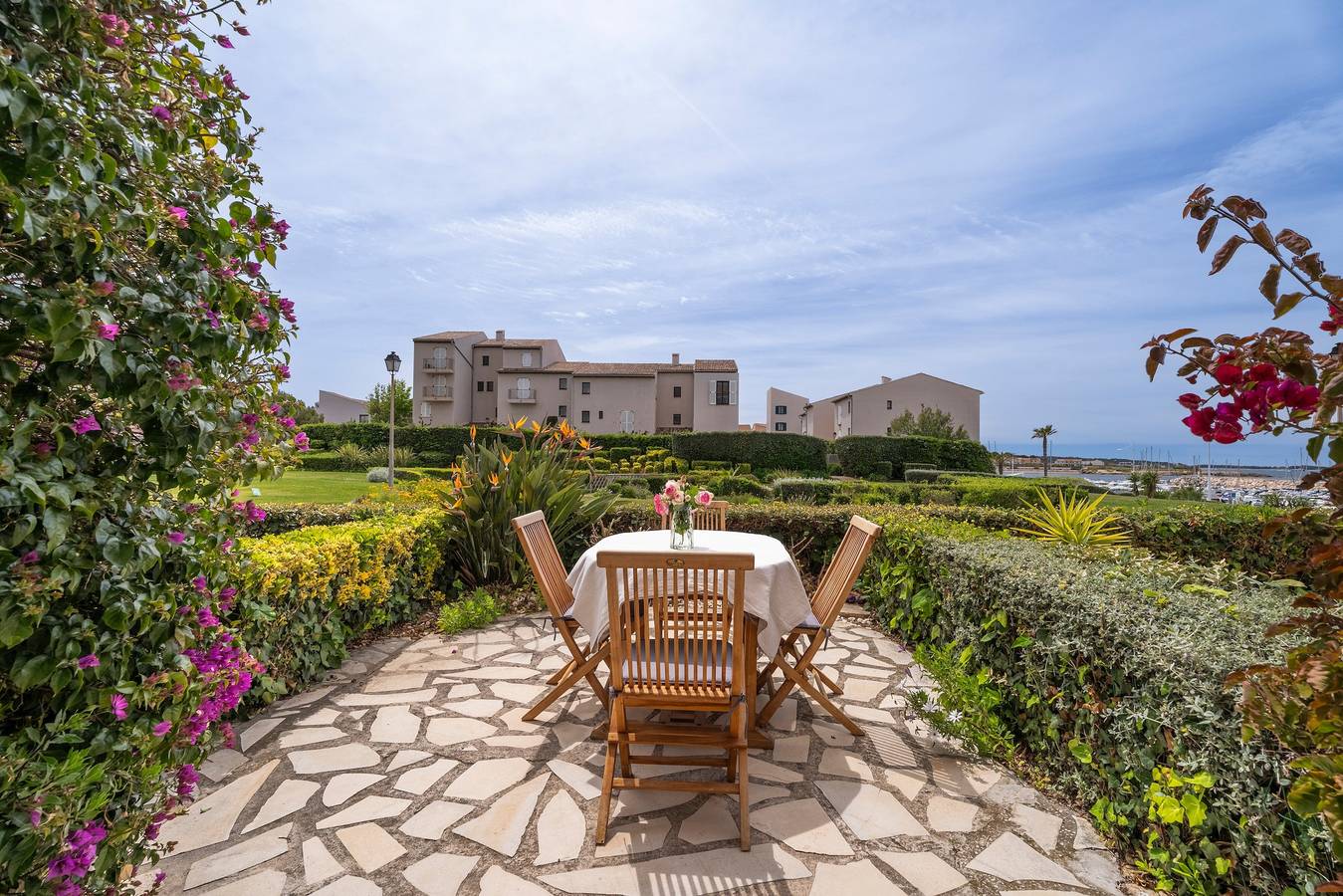 Appartement entier, Magnifique Appartement T2 vue Mer et Wi-fi in La Coudoulière, Six-Fours-les-Plages