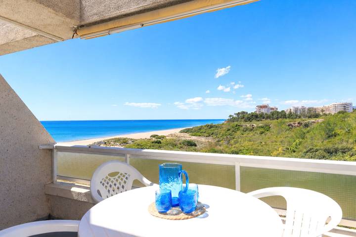 Apartamento para 4 personas, con piscina además de terraza y jardín en Parque de Montroig