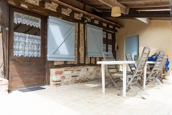 Location de vacances pour 6 personnes, avec Terrasse et Piscine à Saint-Laurent-des-Hommes - 2