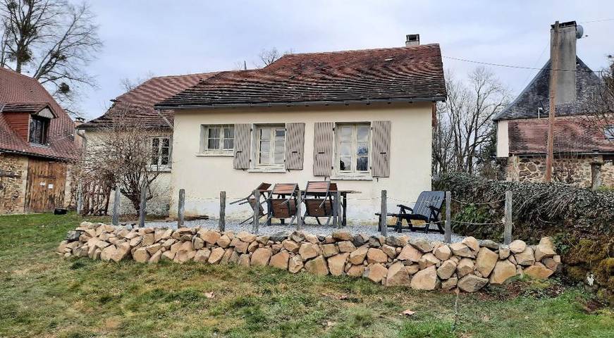 Gîte pour 8 personnes, avec jardin ainsi que piscine et terrasse à Saint-Mesmin (Dordogne) - 4