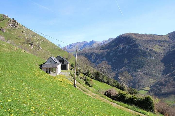 Location de vacances pour 4 personnes, avec balcon à Osse-en-Aspe