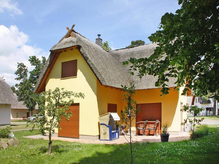 Ferienhaus für 4 Personen, mit Sauna und Terrasse in Zirchow
