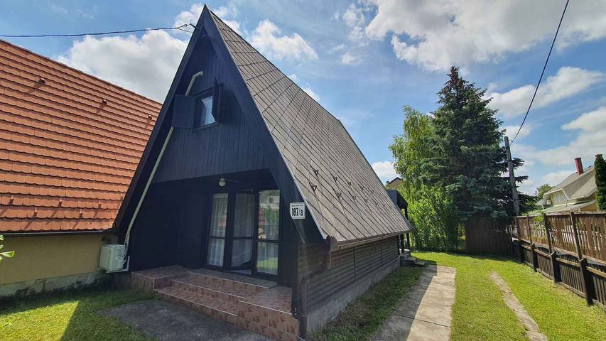 Ferienhaus für 4 Personen, mit Garten in Balatonmariafürdö