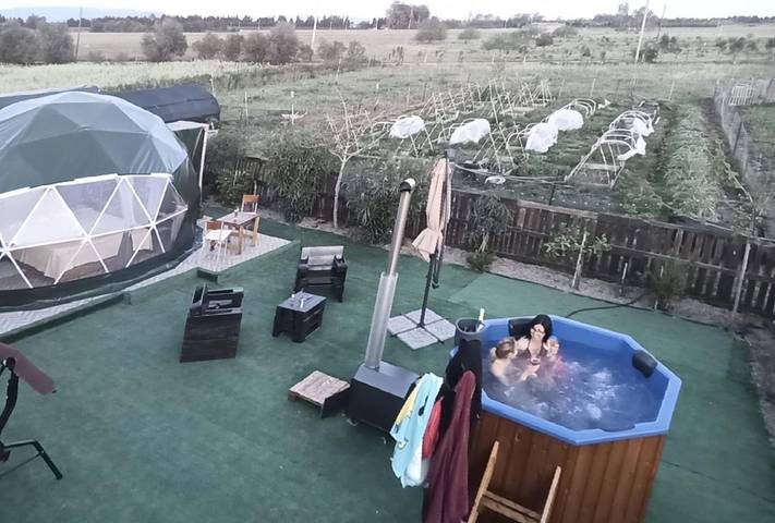 Casa vacanza per 2 persone, con Idromassaggio e Terrazza nonché Giardino e Piscina a Decimomannu