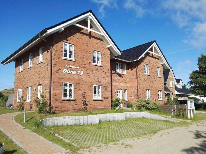 Ferienhaus für 4 Personen, mit Balkon und Terrasse in Wittdün