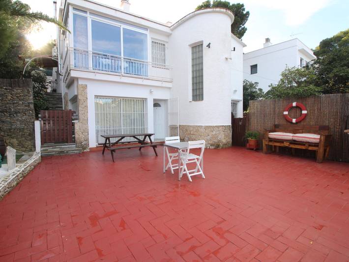 Gîte pour 4 personnes, avec terrasse, animaux acceptés à Llançà - 2