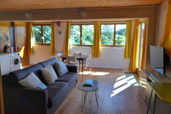 Gîte pour 5 personnes, avec terrasse et jardin à Cadalen - 4