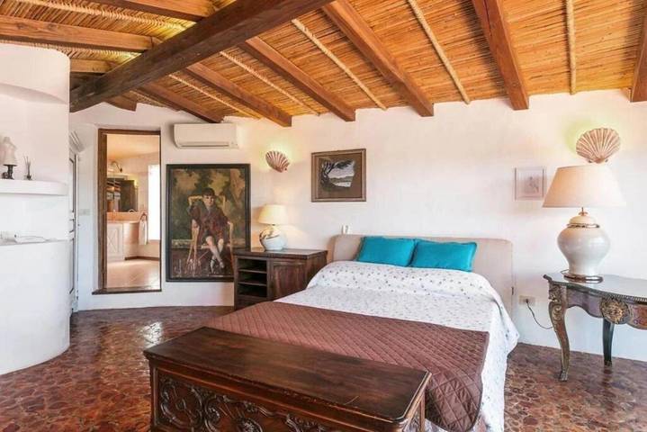 Villa pour 11 personnes, avec vue ainsi que piscine et terrasse, animaux acceptés à Porto Cervo - 4
