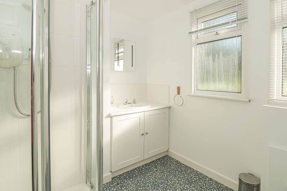 304 Norton Park, pet friendly, with a garden in Dartmouth in Dartmouth, Devon