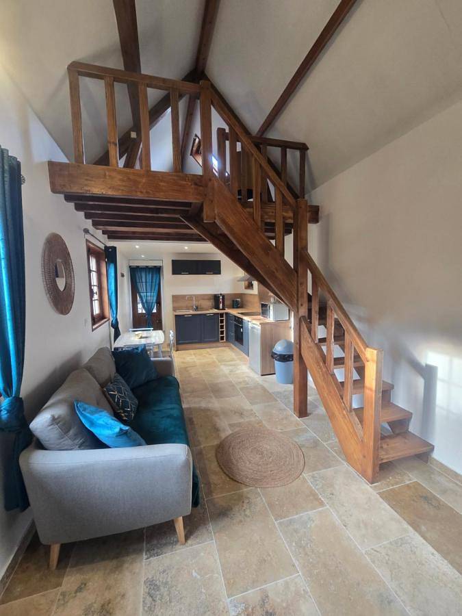 Gîte pour 2 personnes, avec jardin à Saint-Denis-le-Ferment