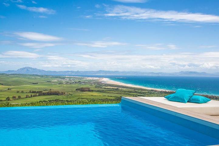Villa pour 10 personnes, avec terrasse et jacuzzi à Tarifa