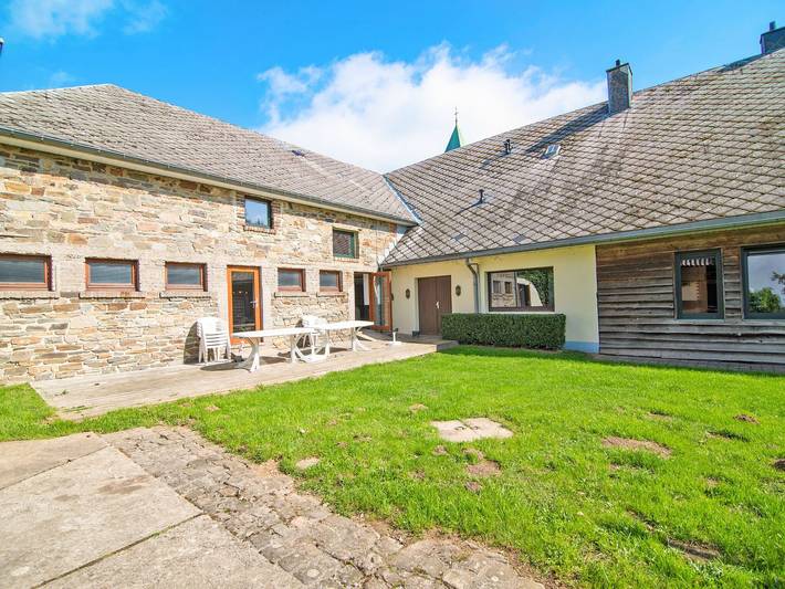 Maison de vacances pour 31 personnes, avec Jardin ainsi que Piscine et Sauna dans les Hautes Fagnes