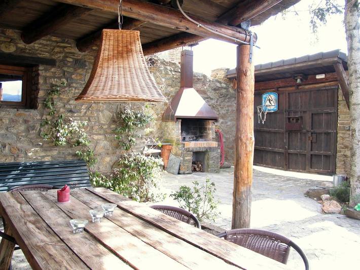 Casa rural para 4 personas, con jardín y terraza en Cataluña - 2