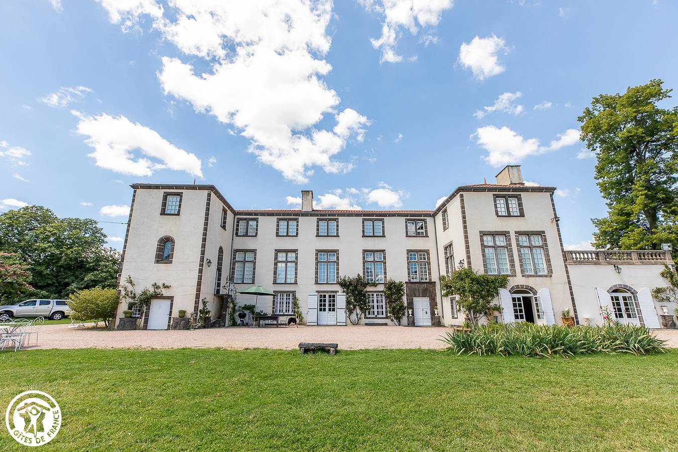 Château de Féligonde in Sayat, Parque Natural Regional Volcans d'Auvergne