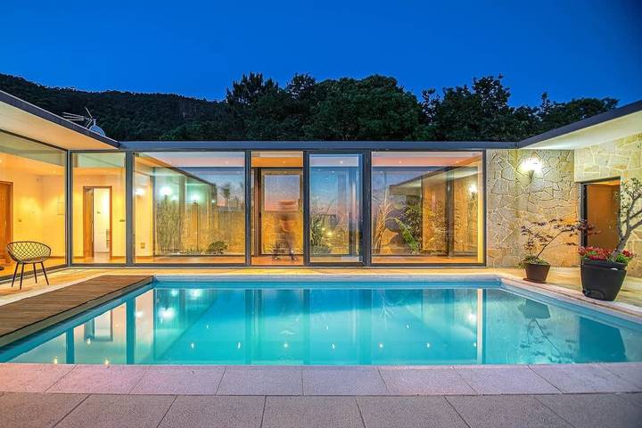 Ferienhaus für 11 Personen, mit Meerblick und Whirlpool sowie Garten