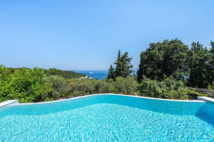 Villa 'Iremia Antipaxos' mit Meerblick, Wlan und Klimaanlage in Andipaxos