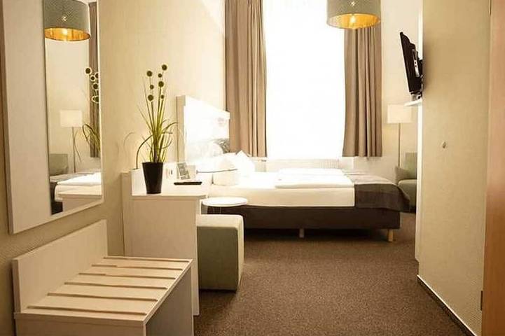 Doppelzimmer Economy - Hotel am Schlosspark ***+ in Güstrow, Mecklenburgische Seenplatte