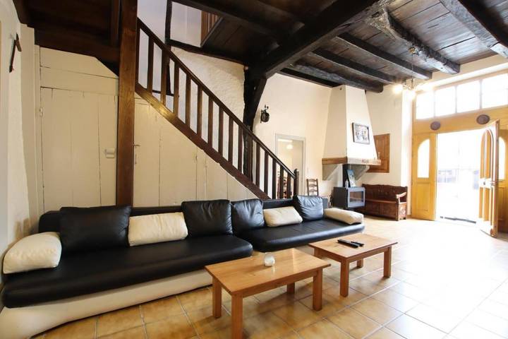 Location de vacances pour 8 personnes, avec terrasse à Juxue - 4