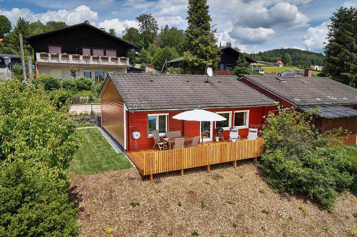 Ferienhaus für 4 Personen, mit Balkon und Garten