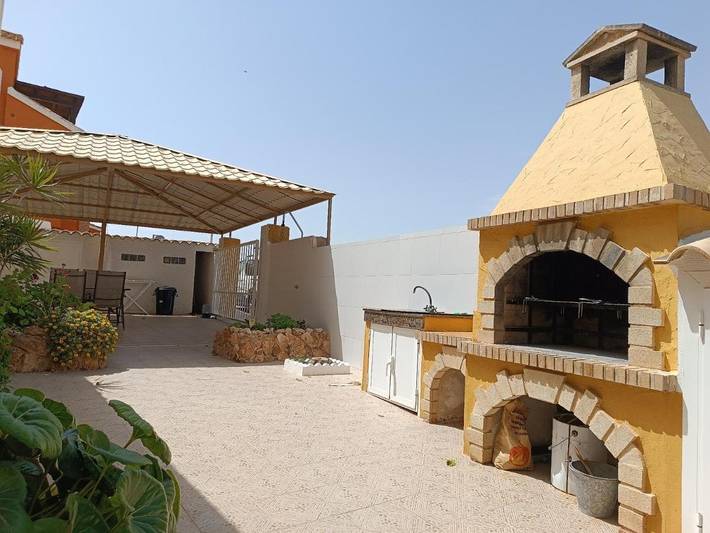 Casa rural para 6 personas, con jardín en Santa Pola - 2