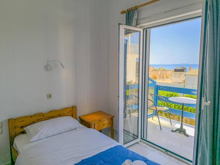 Gîte pour 2 personnes, avec Balcon ainsi que Terrasse et Vue dans Soúgia - 2