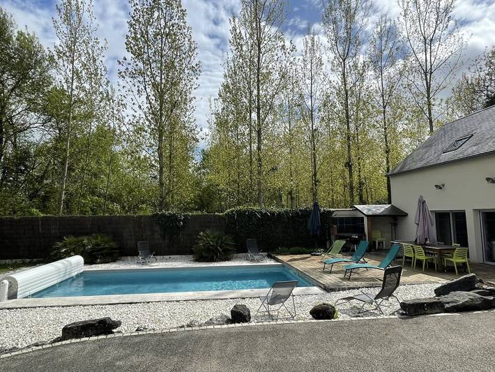Gîte pour 15 personnes, avec terrasse ainsi que piscine et jardin en Indre-et-Loire - 2