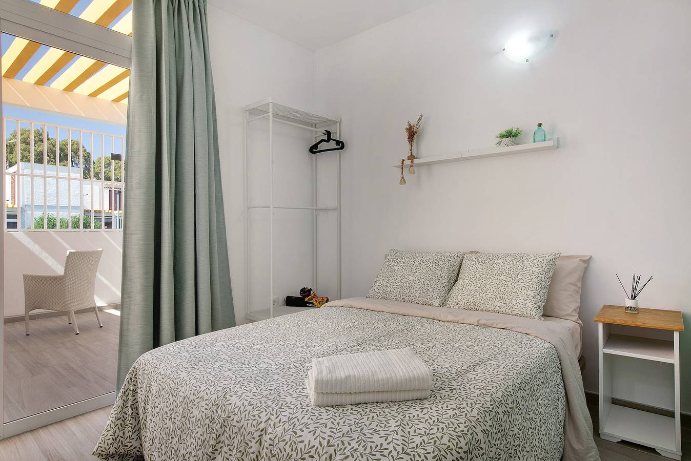 Ganze Wohnung, Ferienwohnung "Estudio Sagrario" mit Gemeinschaftspool in Costa del Silencio, Arona
