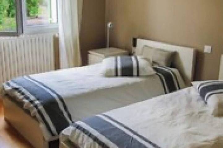 Location de vacances pour 9 personnes, avec balcon et jardin, animaux acceptés à Champagnac-de-Belair - 2