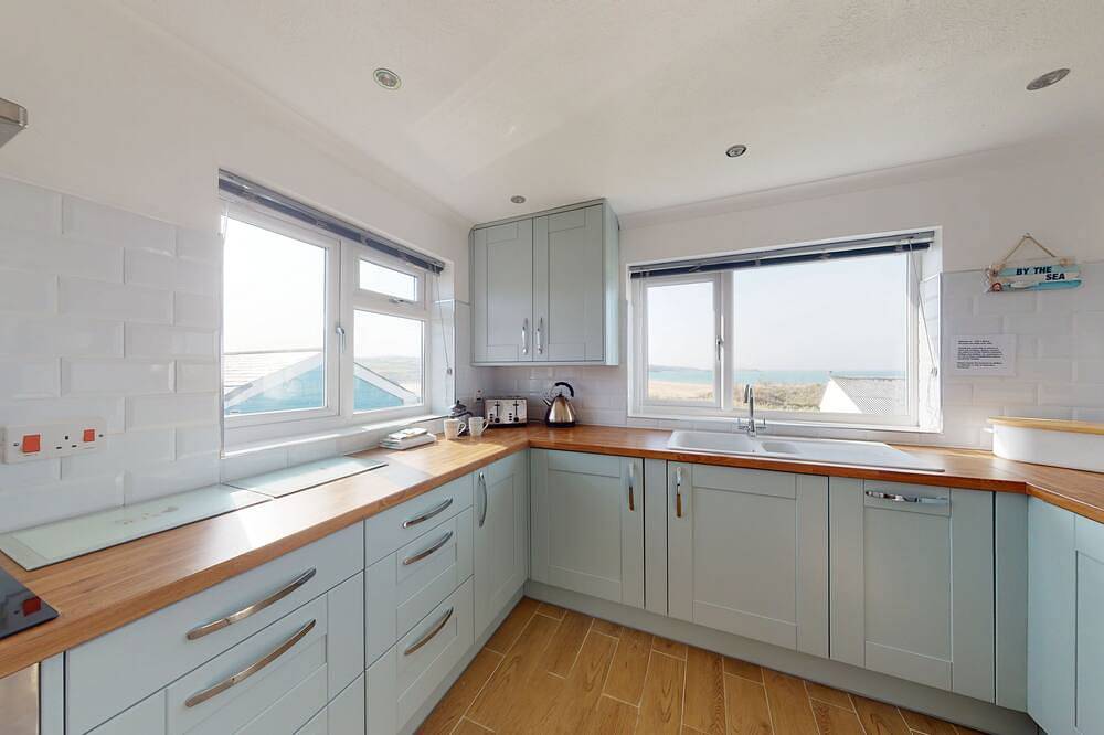 C20 Y Worry, Riviere Towans in Hayle, Cornwall