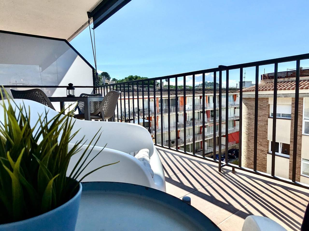 Entire holiday apartment, Discover Tossa de Mar! Apartment with Parking and All the Comfort in Tossa de Mar, Costa Brava