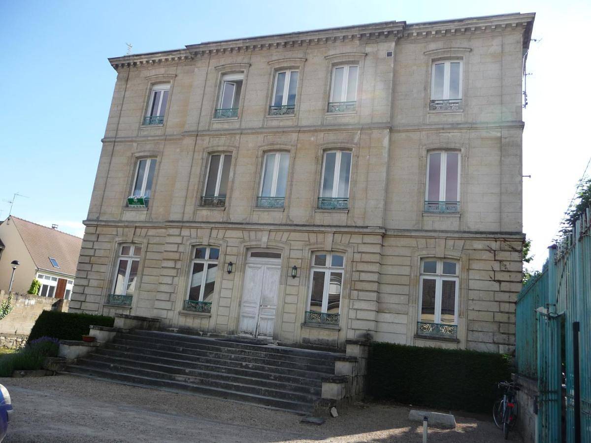 Appartement entier, Studio dans charmante Bâtisse de Maître Compiégnoise in Compiègne, Oise