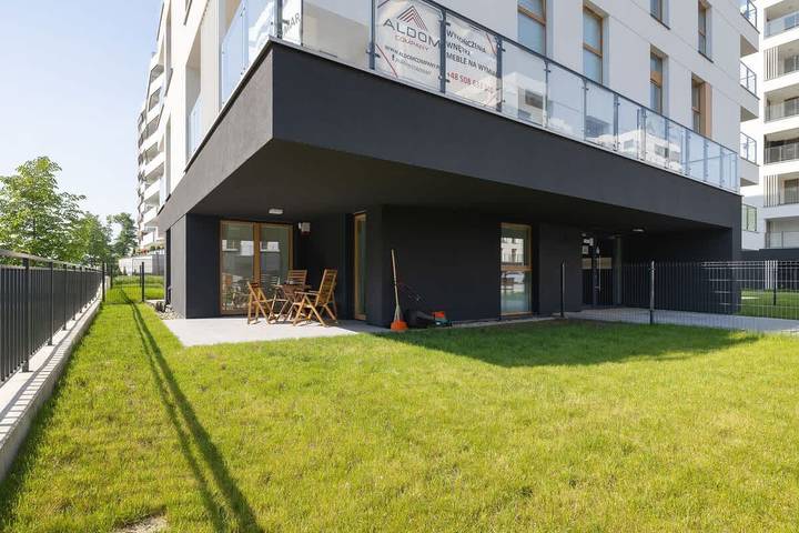 Ganze Wohnung, Modern Apartment for 6 People | Parking, Garden with a Terrace, Bicycles in Kattowitz, Schlesien