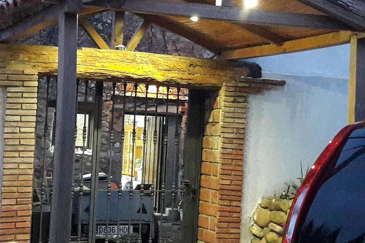 Holiday home for 8 people, with garden and balcony, with pets - 1