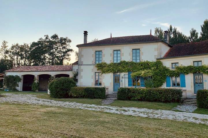 Maison de vacances pour 6 personnes, avec piscine ainsi que terrasse et jardin