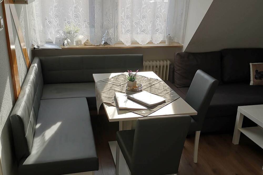 Apartamento entero, Apartamento con 3 habitaciones individuales! Conexión de metro! Wifi gratis in Núremberg, Franconia