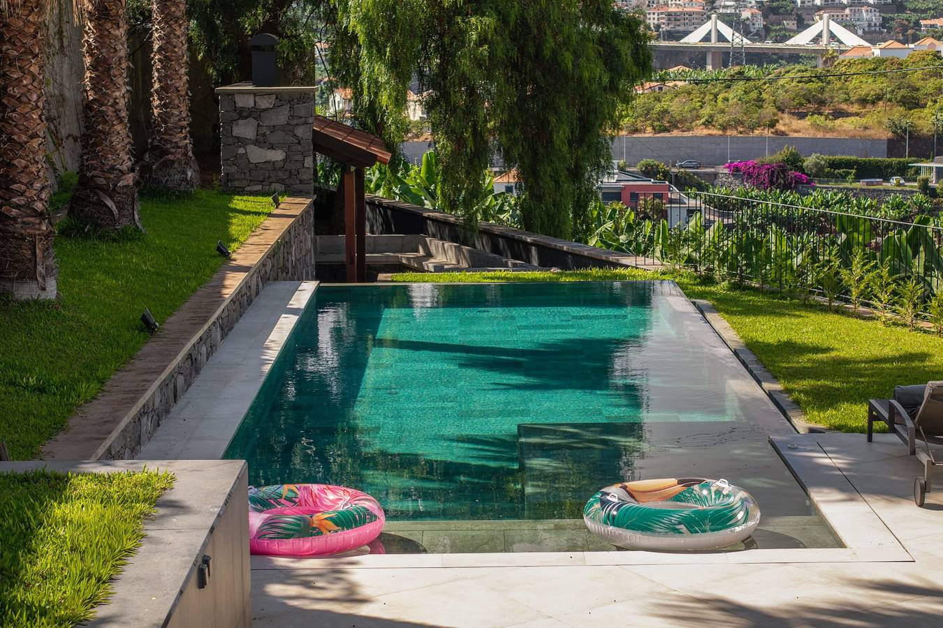 Garden Villa - Luxuriöser Rückzugsort mit Pool und Aussicht in São Martinho, Madeira