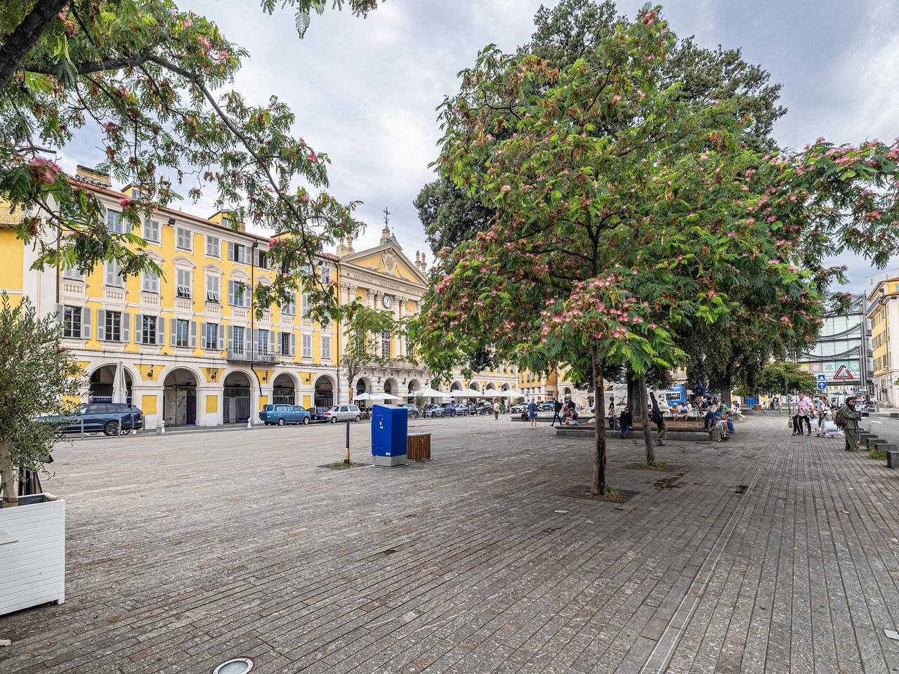 Entire apartment, Modern Mezzanine Apt 2Br/4P - Place Garibaldi in Nice (France), Mediterranean Coast (France)