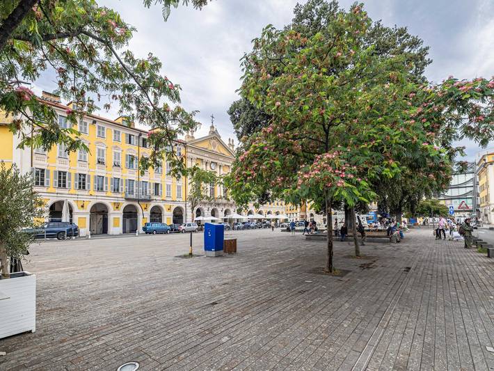 Entire apartment, Modern Mezzanine Apt 2Br/4P - Place Garibaldi in Nice (France), Mediterranean Coast (France)