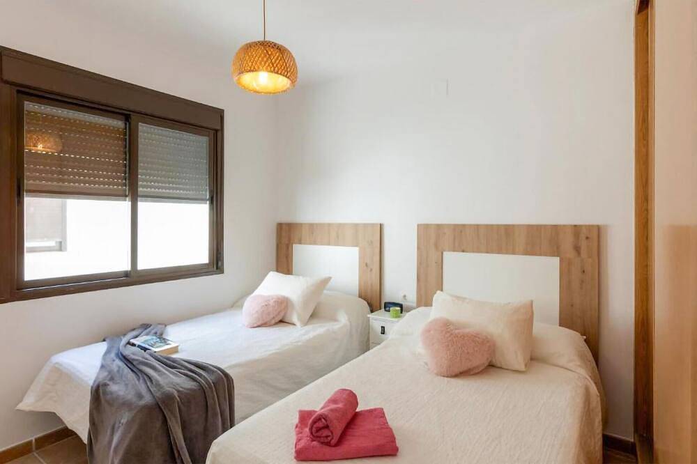 Ganze Wohnung, Schöne Ferienwohnung in Itrabo mit Swimmingpool in Itrabo, Costa Tropical