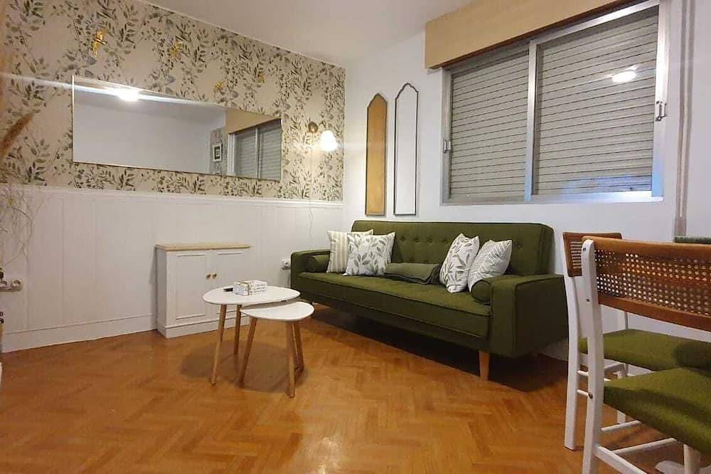 Entire apartment, Charming apartment in Vigo with views of the valley (pet friendly) in Vigo, Galician Coast