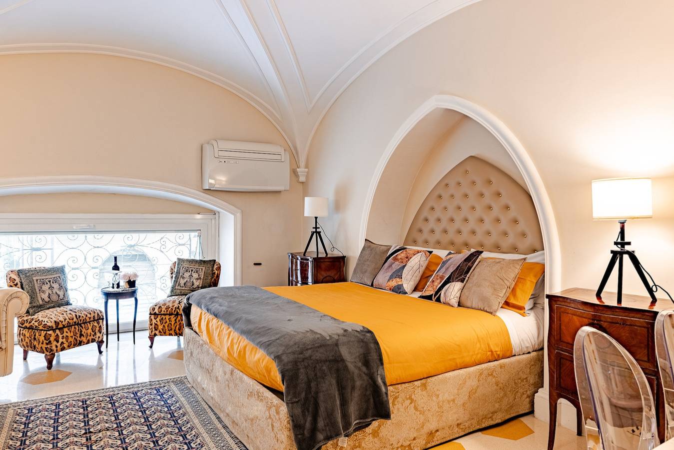 Ganze Wohnung, Apartment 'Rione Monti Charming Suite Colosseo' mit Wlan und Klimaanlage in Rom Zentrum, Rom