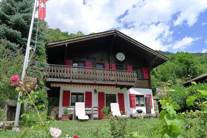 Ferienhaus für 6 Personen, mit Balkon und Garten