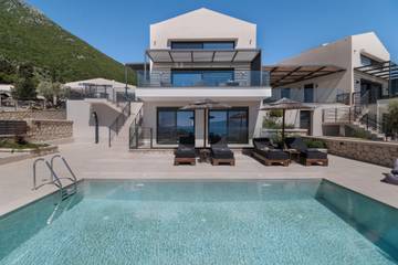 Villa for 8 People in Nikiana, Alexandros, Photo 1