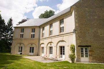 Château pour 14 personnes, avec jardin dans le Calvados