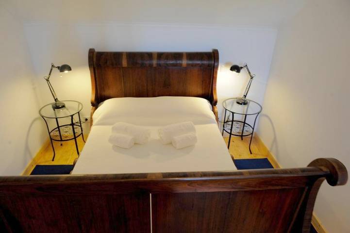 Location de vacances pour 2 personnes, avec piscine ainsi que jardin et vue, animaux acceptés dans Torres Novas