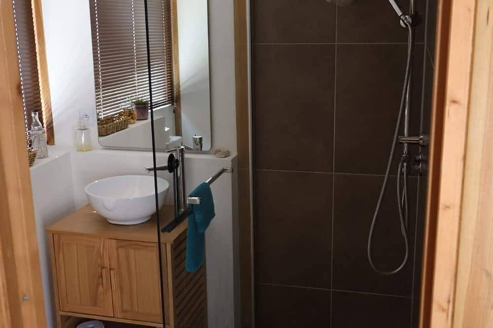 Entire apartment, Studio with private garden in Bergerac, Périgord Pourpre