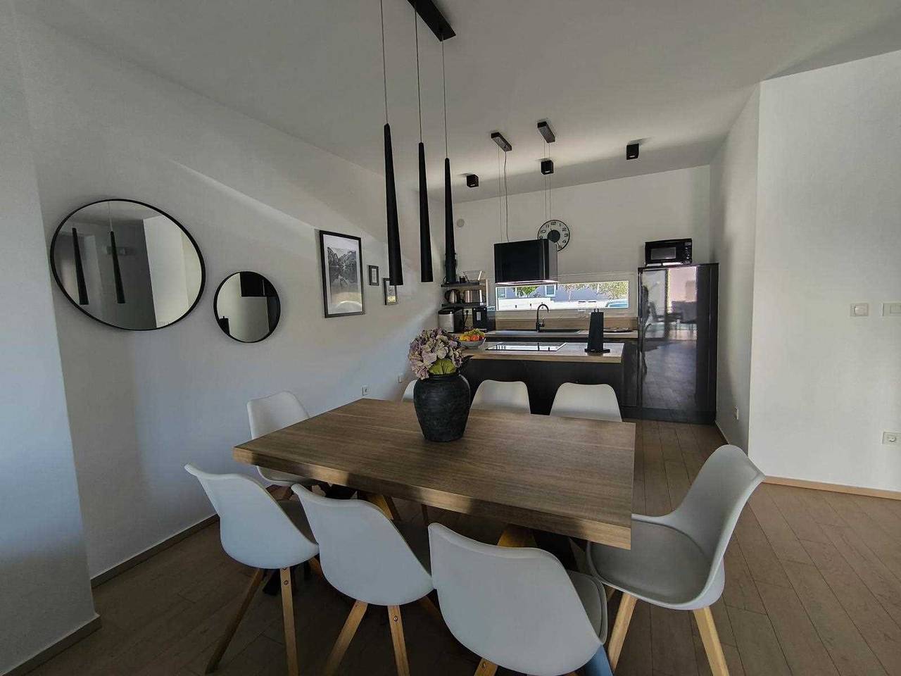 Villa with Private Pool, Garden & Outdoor Dining in Vodice, Condado de Sibenik-Knin