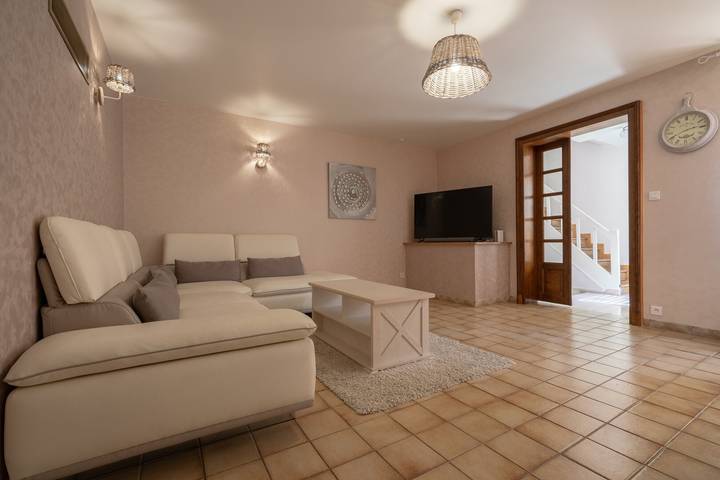 Gîte Urbain Le Citadin – Maison de ville à Bar-sur-Aube avec Wi-Fi in Bar-sur-Aube, Aube