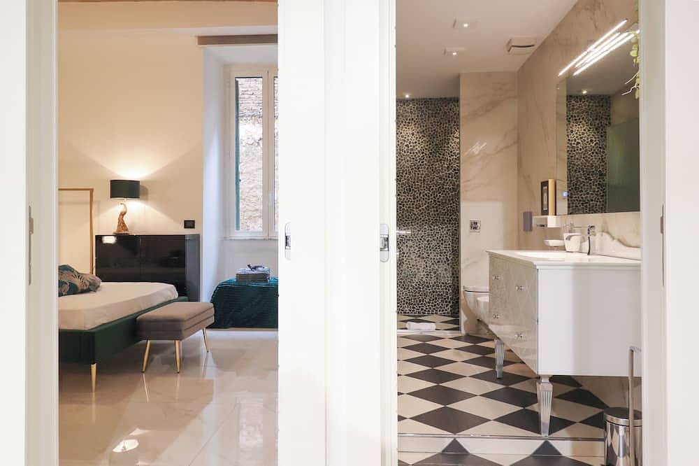 Ganze Wohnung, Charming apartment with Wifi, closed to Colosseo and Santa Maria Maggiore. in Rom Zentrum, Rom